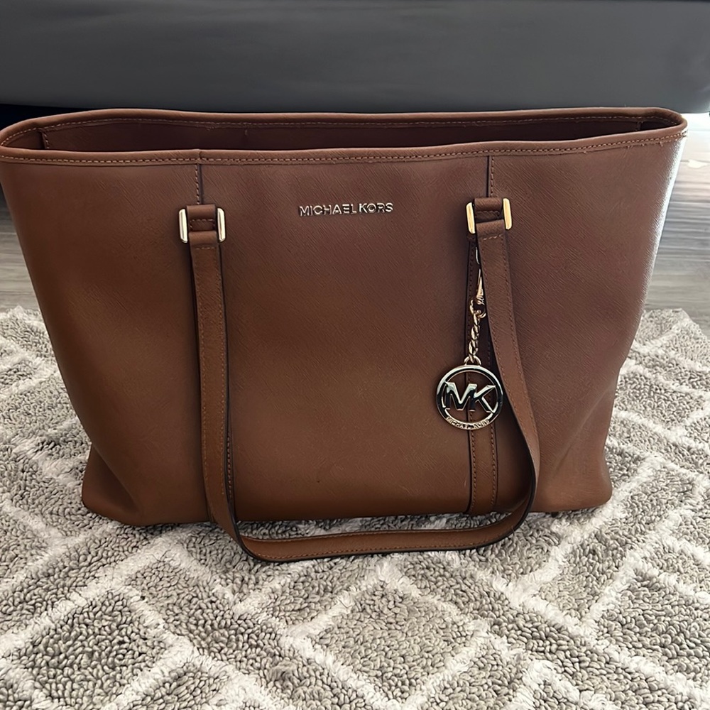 A Michael Kors purse